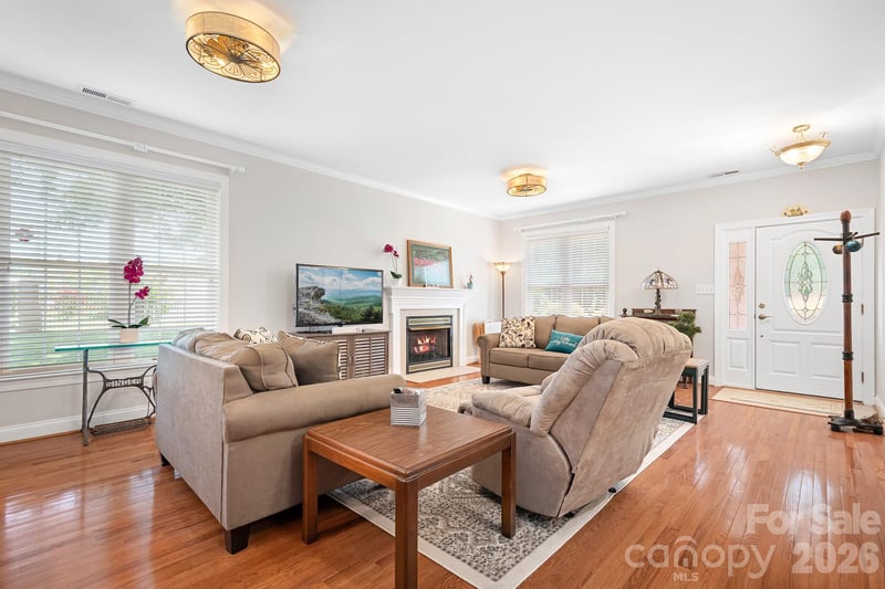 215 Knops Nob Rd, Mooresville, NC 28115