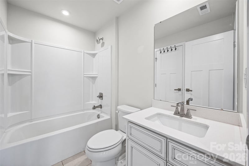 928 Portrush Ln, Tega Cay, SC 29708