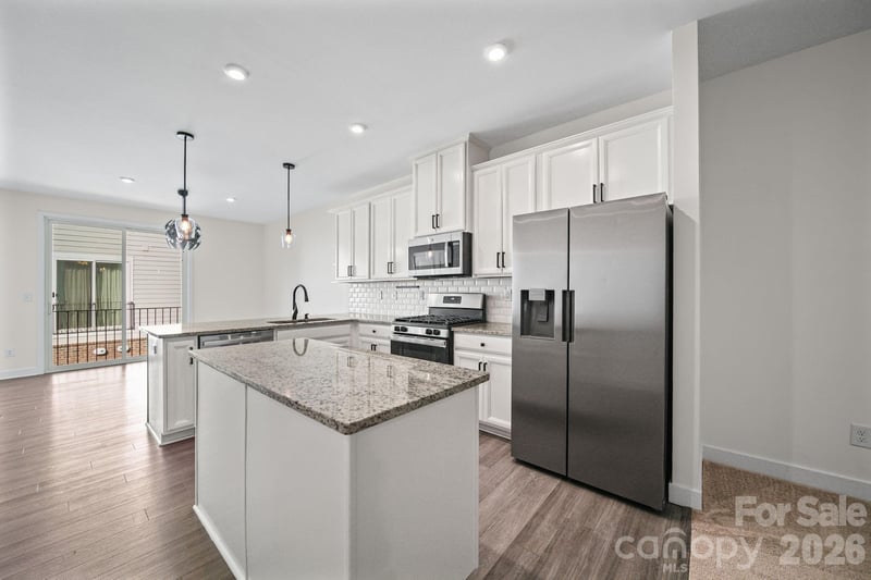 547 Old Mill Rd, Charlotte, NC 28206
