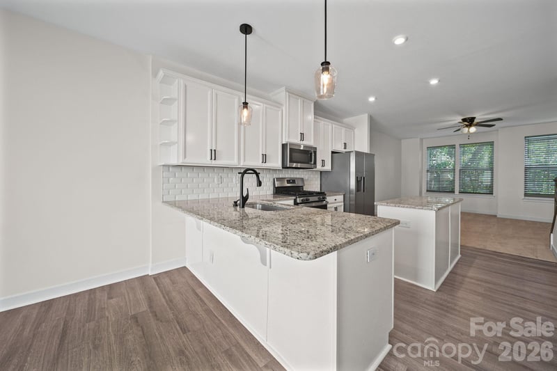 547 Old Mill Rd, Charlotte, NC 28206