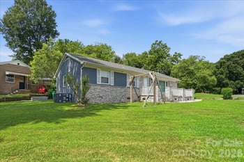 4324 Hidden Valley Rd, Charlotte, NC 28213