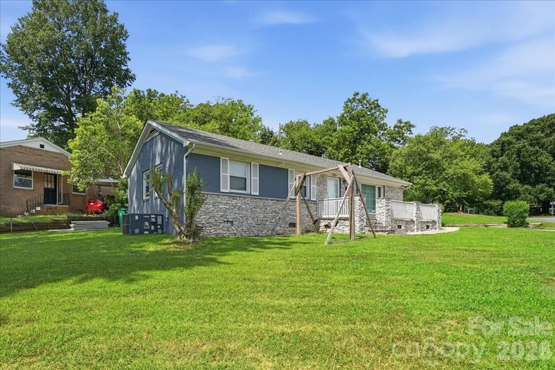 4324 Hidden Valley Rd, Charlotte, NC 28213