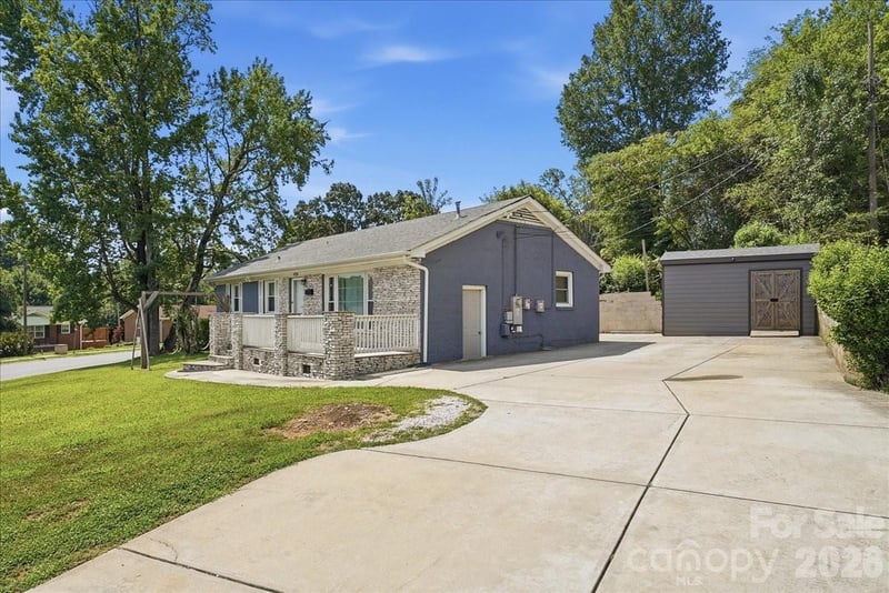 4324 Hidden Valley Rd, Charlotte, NC 28213