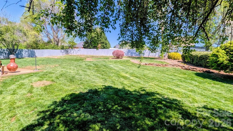 3992 Brickfield St, Hickory, NC 28602