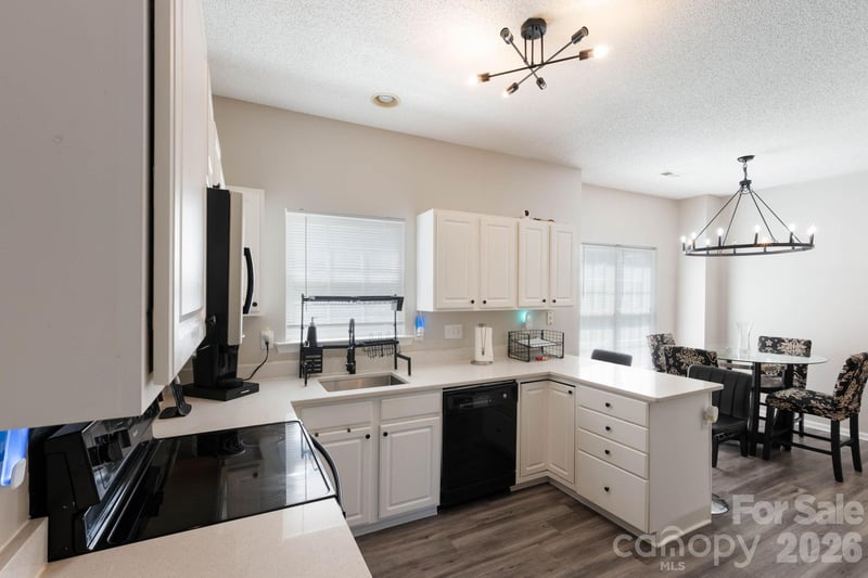 5782 Dove Point Dr, Concord, NC 28025