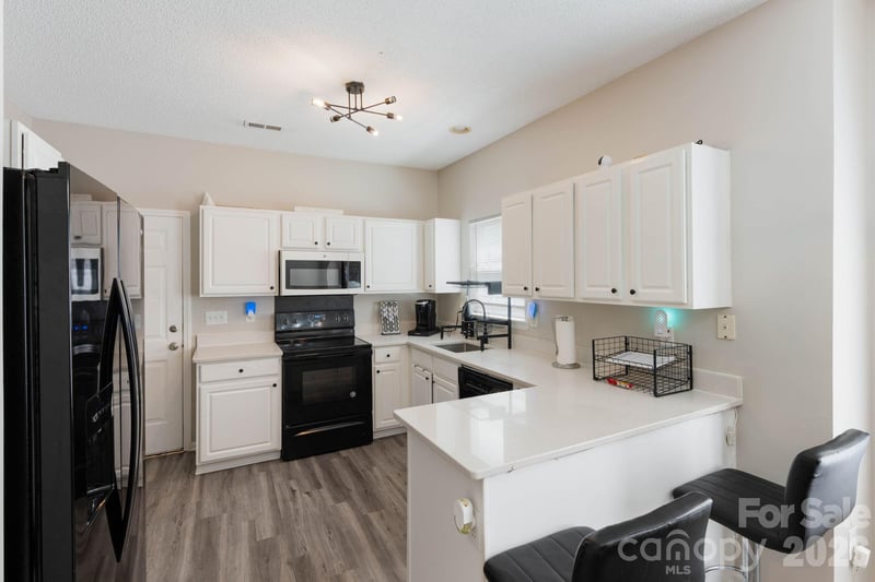 5782 Dove Point Dr, Concord, NC 28025