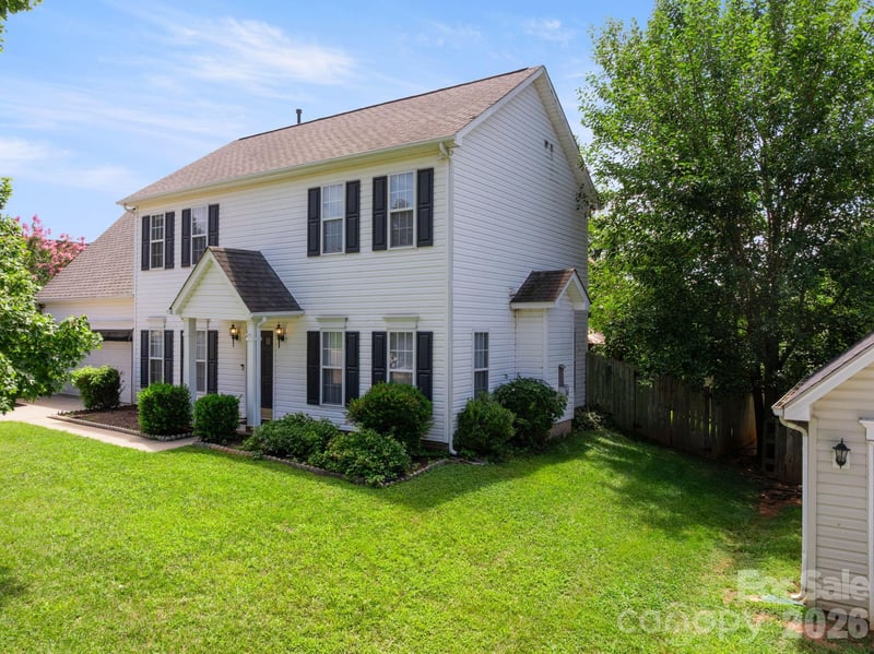 5782 Dove Point Dr, Concord, NC 28025