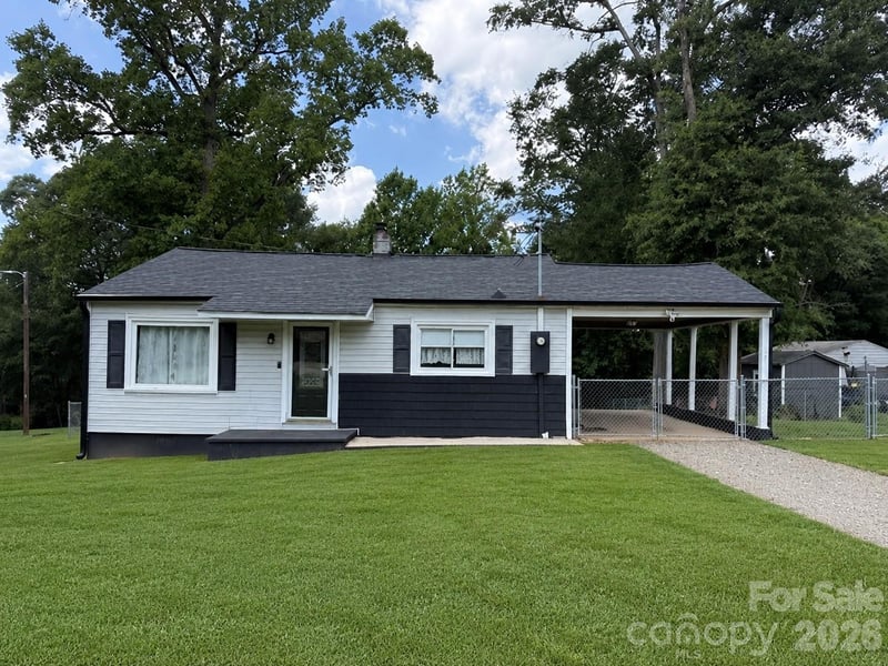648 Summerow Rd, Stanley, NC 28164