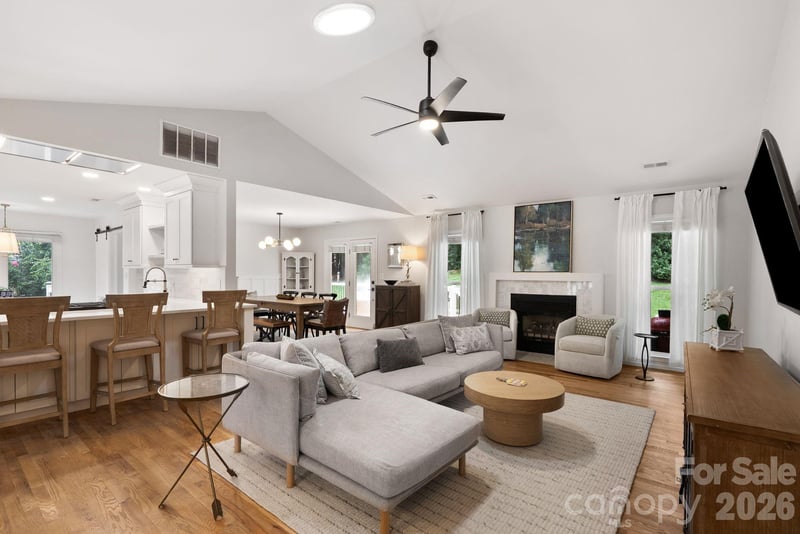 239 Windsor Forest Cir, Fletcher, NC 28732