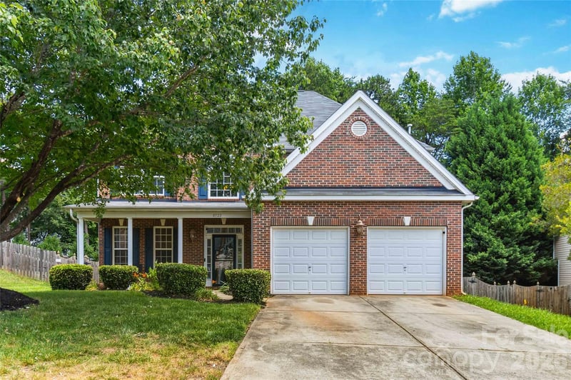8522 Delamere Ln, Charlotte, NC 28269