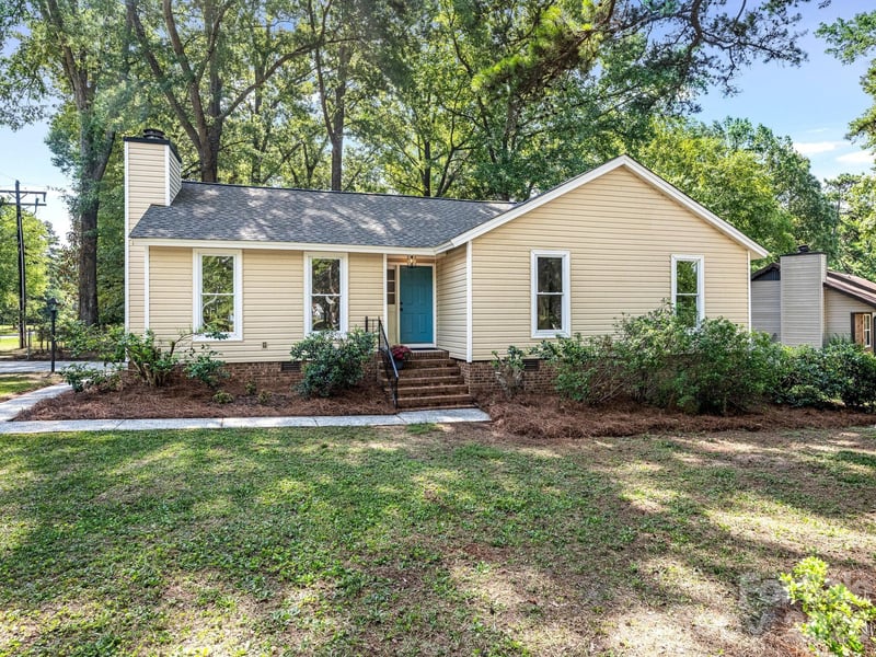 9501 Buckskin Ln, Charlotte, NC 28227