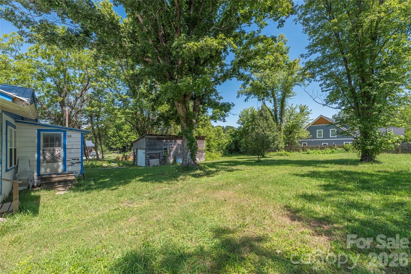 308 Substation St, Hendersonville, NC 28792