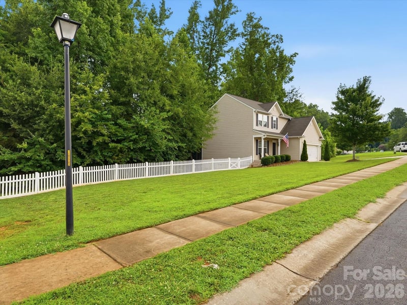 1566 Glenbar Ct, Clover, SC 29710