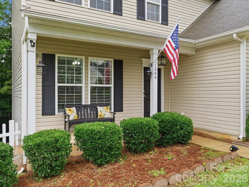 1566 Glenbar Ct, Clover, SC 29710