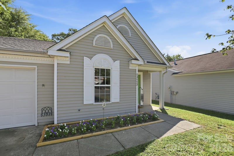 13113 Young Fawn Ct, Charlotte, NC 28278