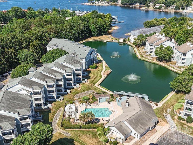 18817 Nautical Dr #302, Cornelius, NC 28031