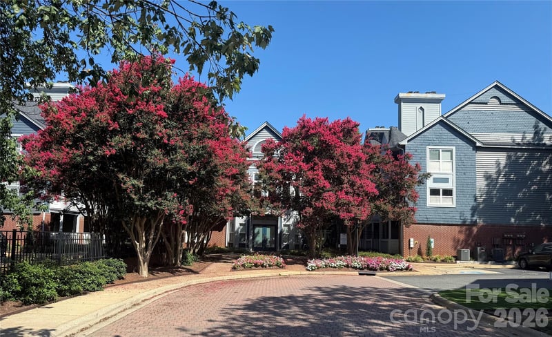 525 Graham St #2E, Charlotte, NC 28202