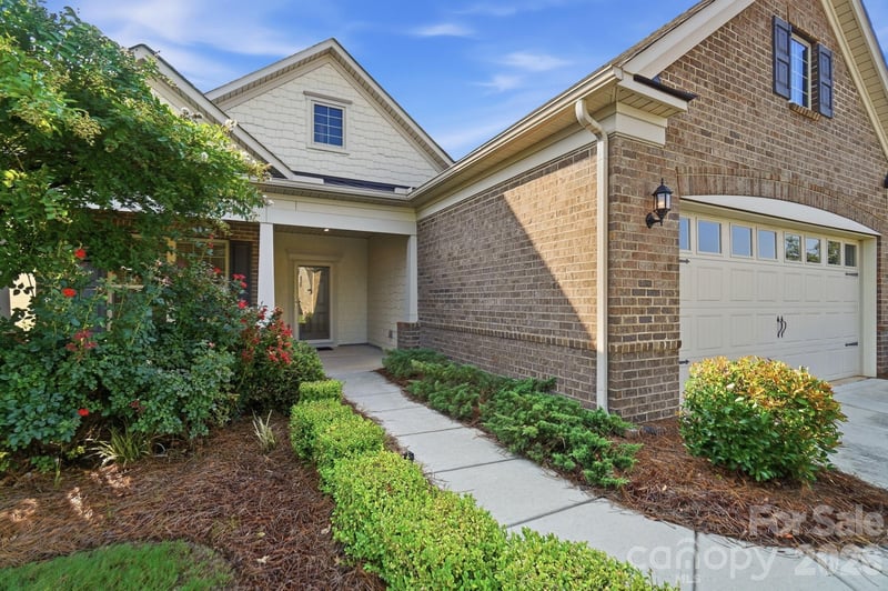 1620 Red Leaf Dr, Fort Mill, SC 29715