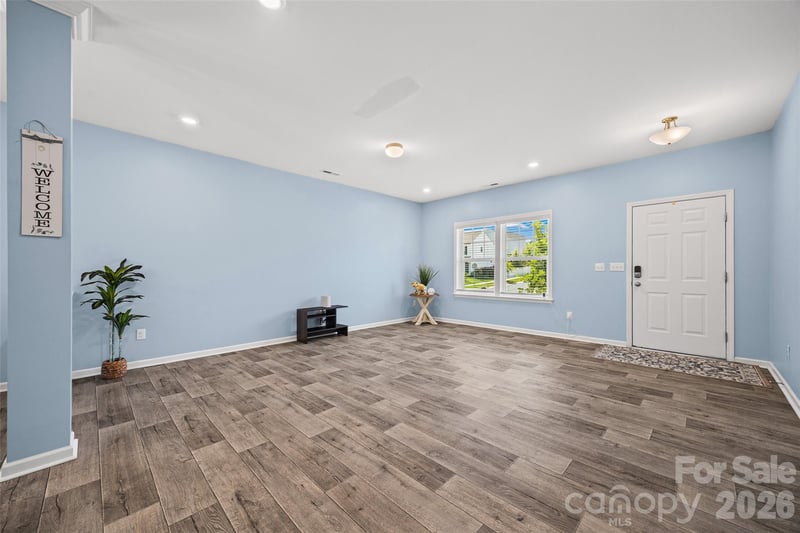 10210 Holly Park Dr, Charlotte, NC 28214