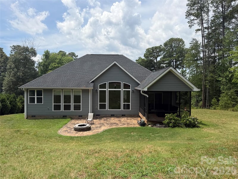 4072 Barbrick St, Sherrills Ford, NC 28673