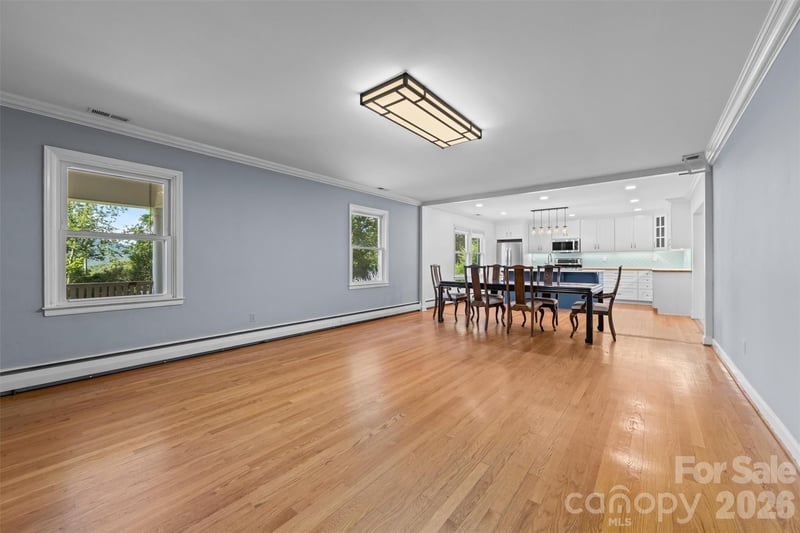 21 Hamburg Dr, Weaverville, NC 28787