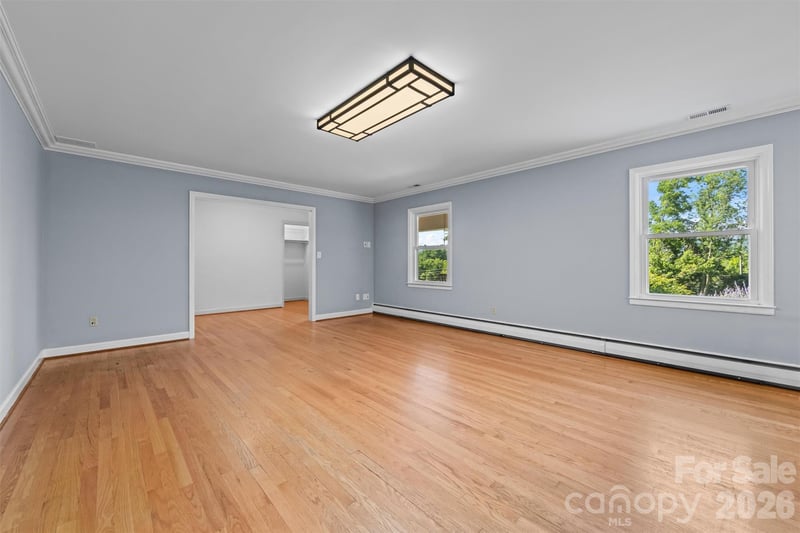 21 Hamburg Dr, Weaverville, NC 28787