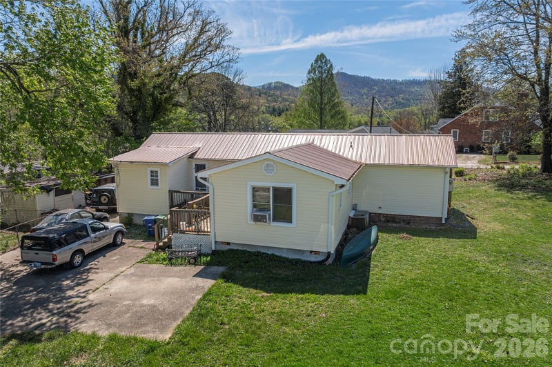 11 Porter Rd, Asheville, NC 28803