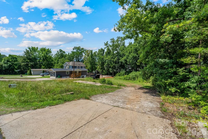 5008 Victoria Ave, Charlotte, NC 28269
