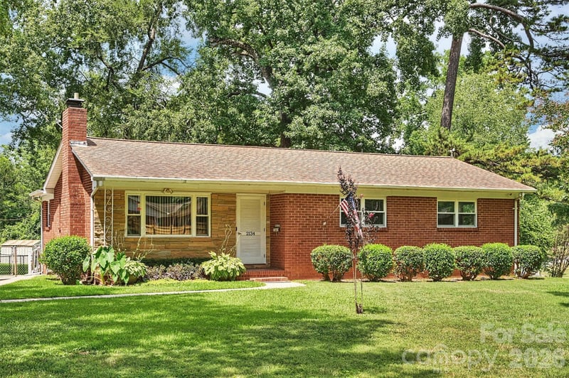 2134 Bromwich Rd, Charlotte, NC 28208