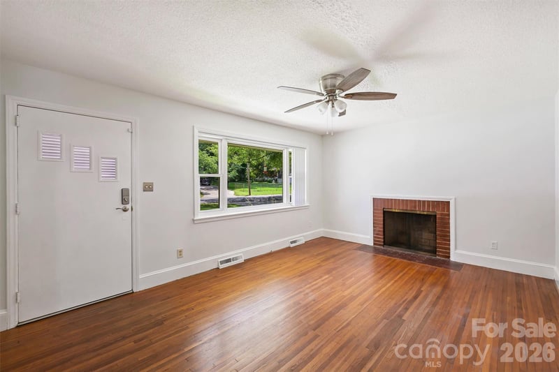 2134 Bromwich Rd, Charlotte, NC 28208