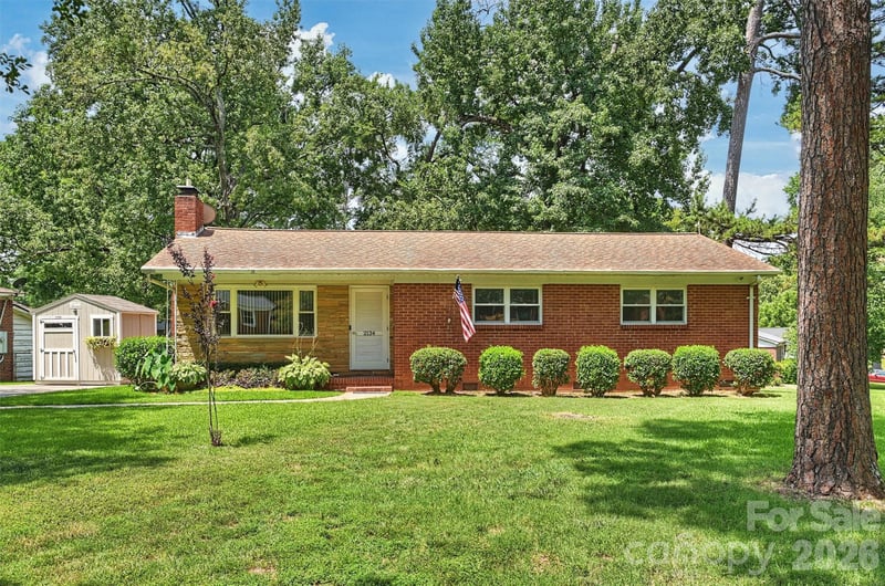 2134 Bromwich Rd, Charlotte, NC 28208