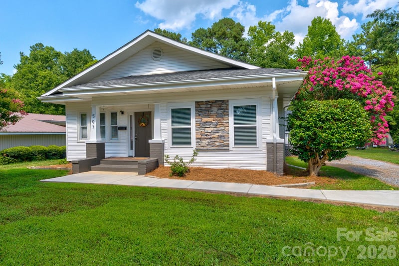507 Elm St, Cherryville, NC 28021