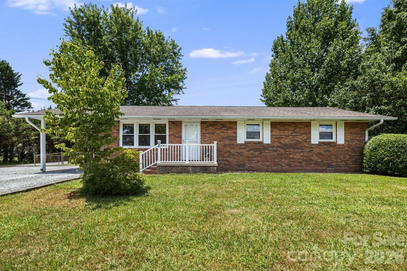 490 Ecusta Rd, Brevard, NC 28712