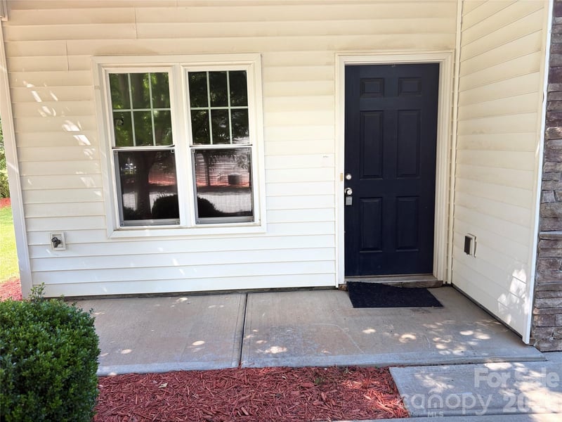 305 Sandy Spring Ln, Clover, SC 29710