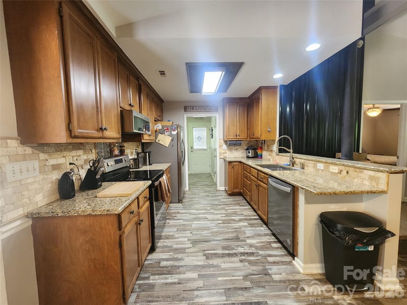 8003 Hope Ln, Waxhaw, NC 28173