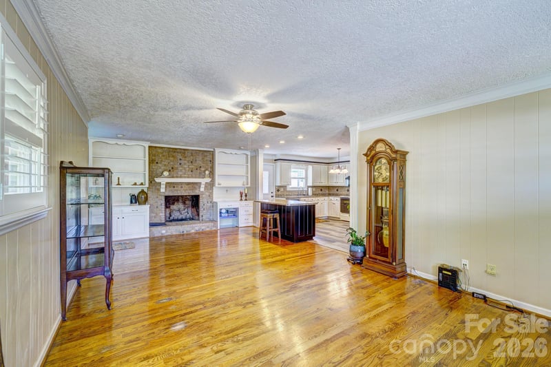 1014 Ranbar St, Cherryville, NC 28021