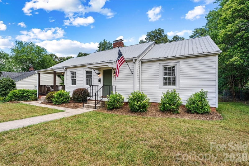1252 11th St, Hickory, NC 28601