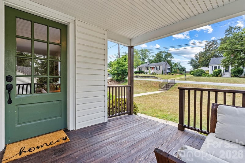 1252 11th St, Hickory, NC 28601