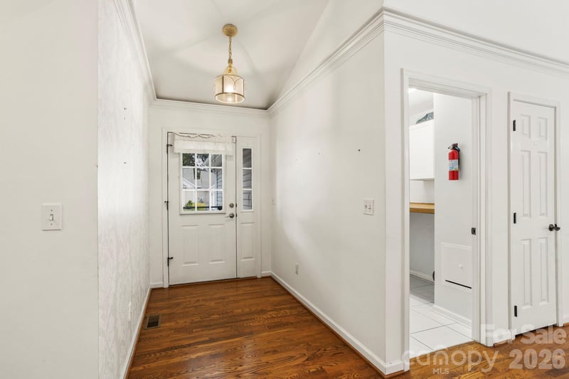 315 Charlestown Dr, Hendersonville, NC 28792