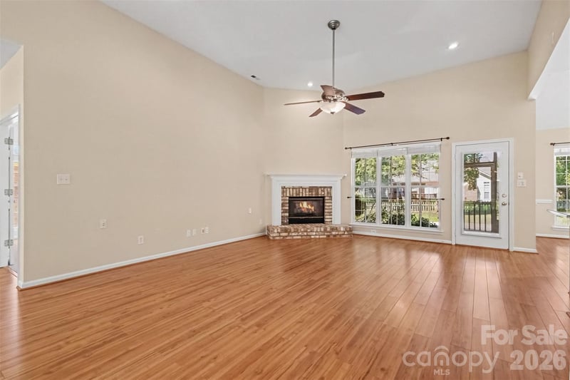 576 Gatsby Pl, Concord, NC 28027