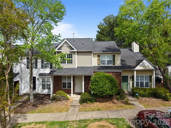 622 Emerald Cove Dr, Charlotte, NC 28262