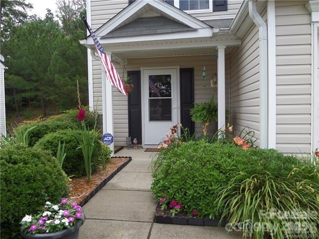 6528 Forest Cross Dr, Charlotte, NC 28216
