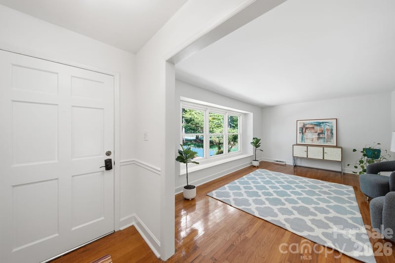 7107 Sherbourne Dr, Charlotte, NC 28210