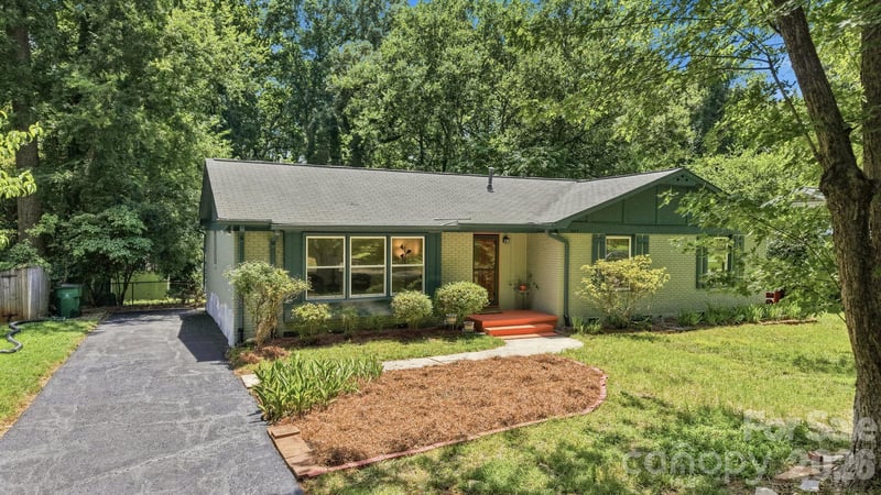 7107 Sherbourne Dr, Charlotte, NC 28210