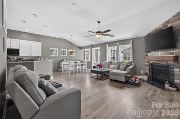 110 Humbold Pl, Mooresville, NC 28115