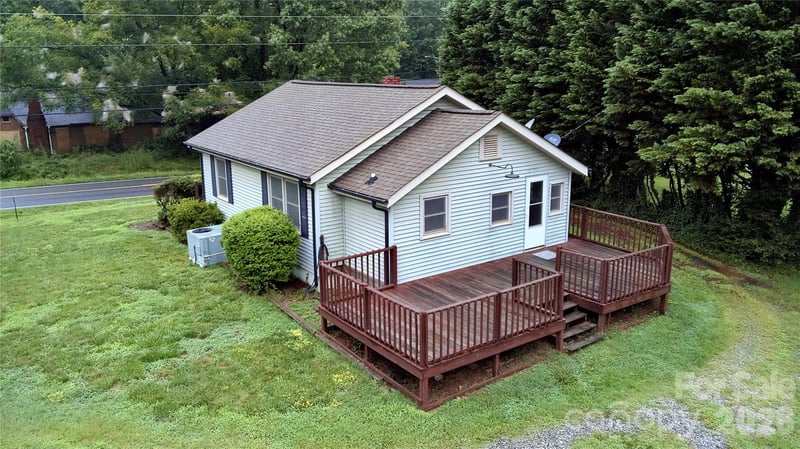 2475 Shelton Ave, Statesville, NC 28677