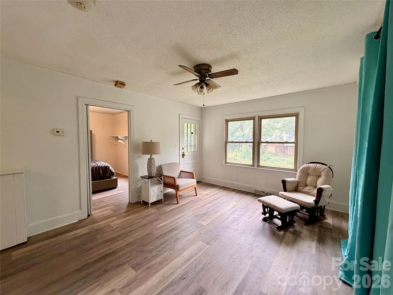 2475 Shelton Ave, Statesville, NC 28677