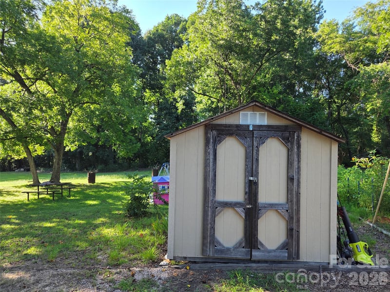 174 Cannon Ave, Concord, NC 28025
