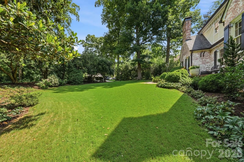2700 Belvedere Ave, Charlotte, NC 28205