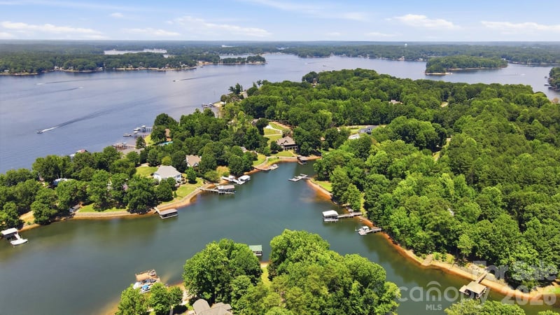 131 Pentland Ct, Mooresville, NC 28117